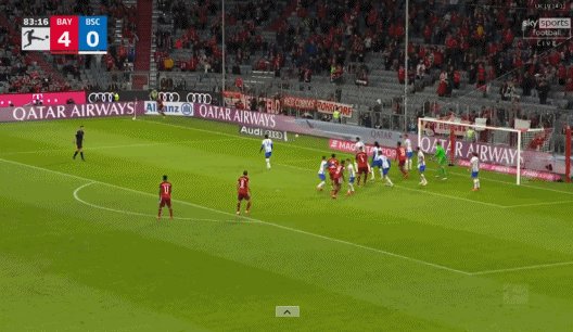 1630179416105000394.gif 华体会体育-【德甲】莱万戴帽连续13场破门 拜仁5-0送赫塔3连败
