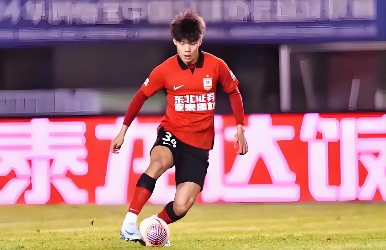 成都蓉城从鲁能手中截胡的大鱼！本轮中超爆发送助攻，带队大胜